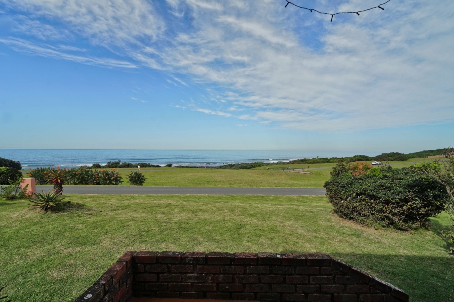 3 Bedroom Property for Sale in Winterstrand Eastern Cape